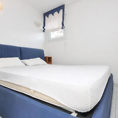Apartamento 1 Bedroom Beautiful In *